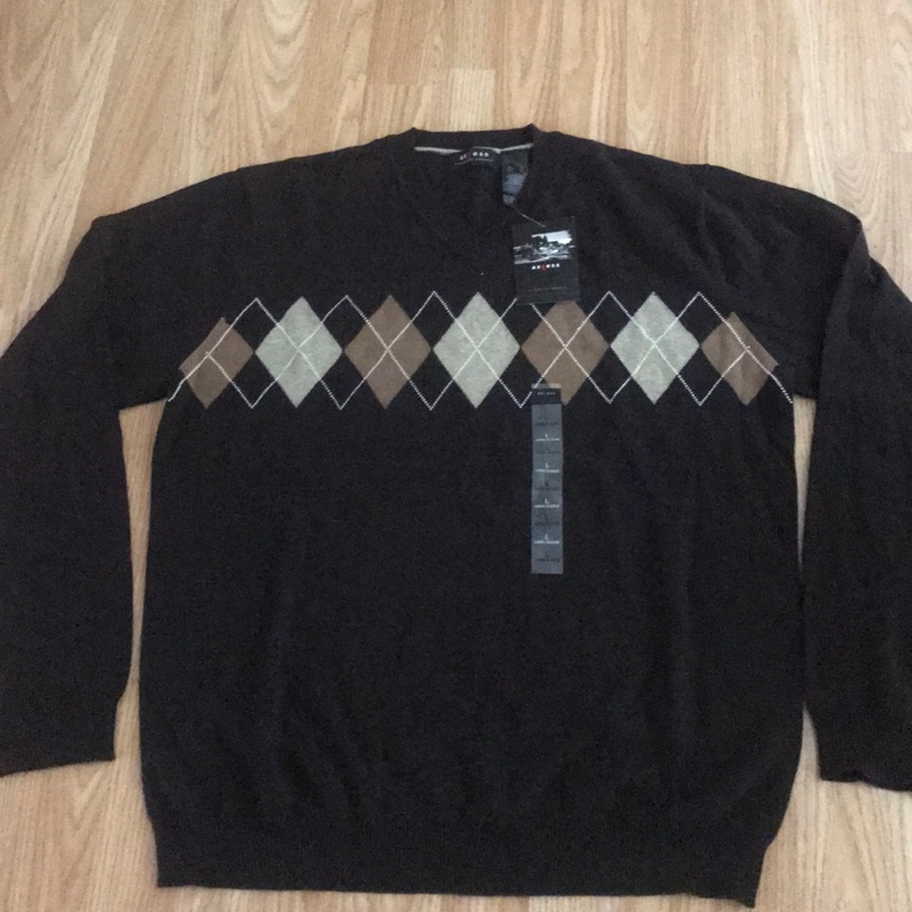 Men’s Brown V-Neck Lightweight Sweater